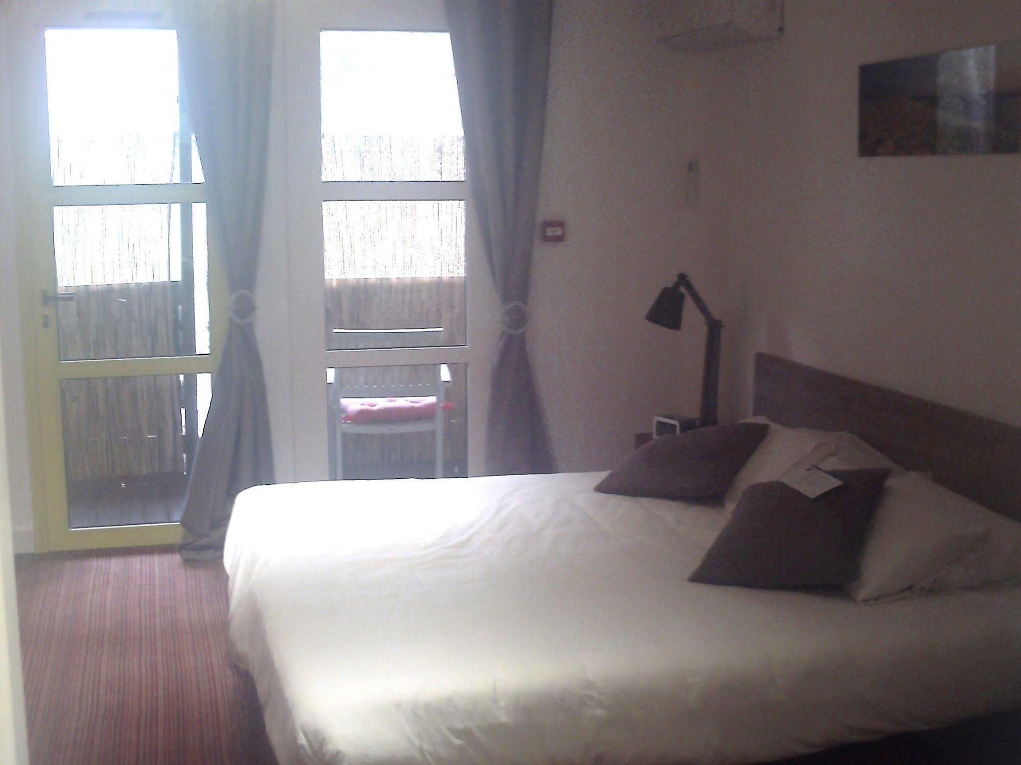 Boutique La Baignoire 4*